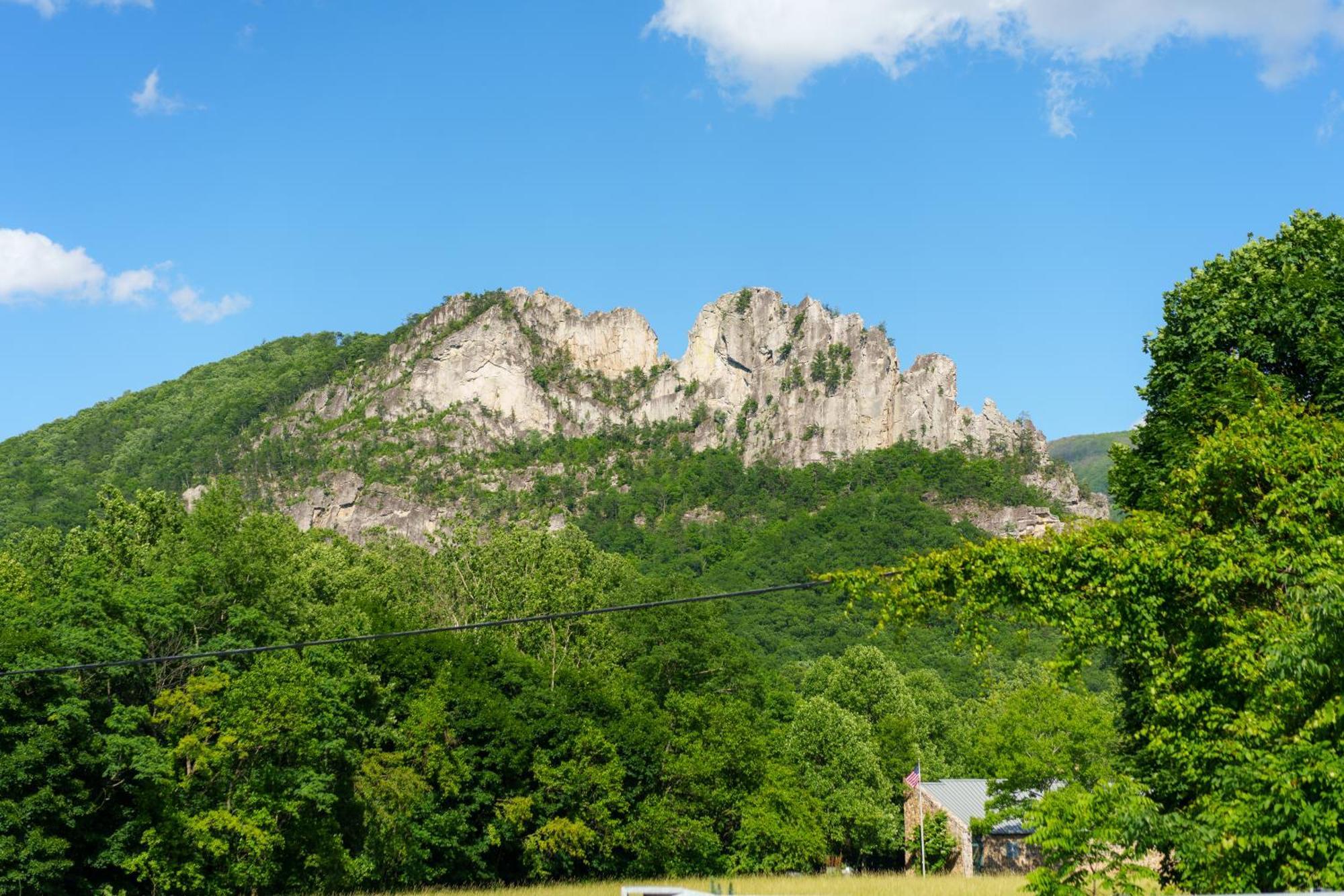 Seneca Pines Lodge Seneca Rocks Exterior foto